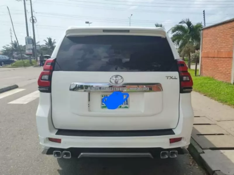 Toyota Land Cruiser Prado TX L   - 2012