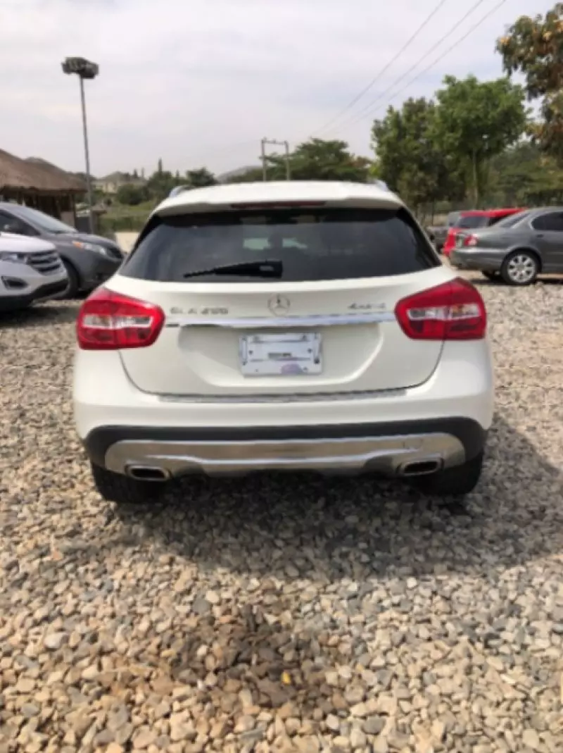 Mercedes-Benz GLA 250   - 2016