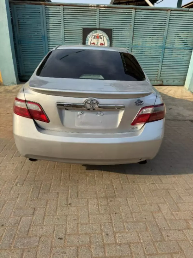 Toyota Camry   - 2007