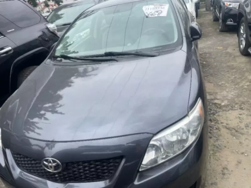 Toyota Corolla   - 2009