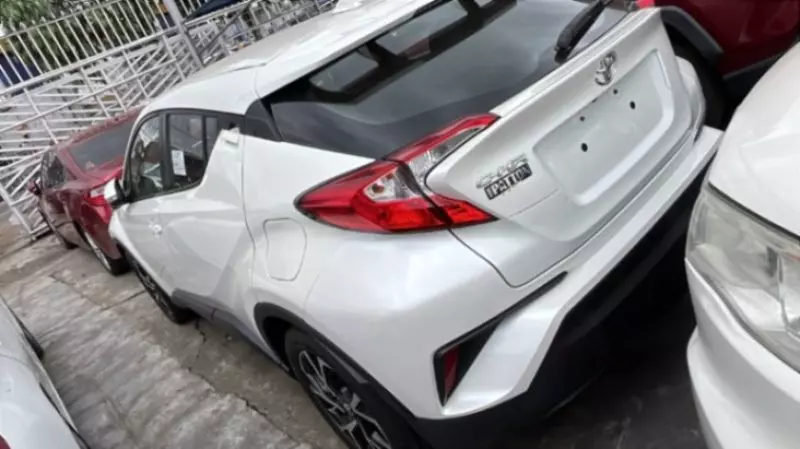 TOYOTA C-HR   - 2018