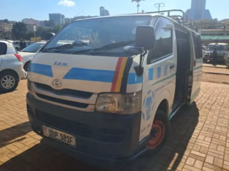 Toyota Hiace   - 2009