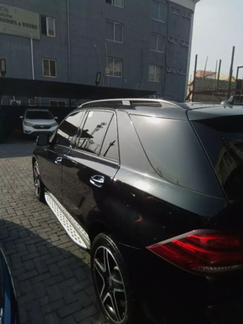 Mercedes-Benz GLE 400   - 2016