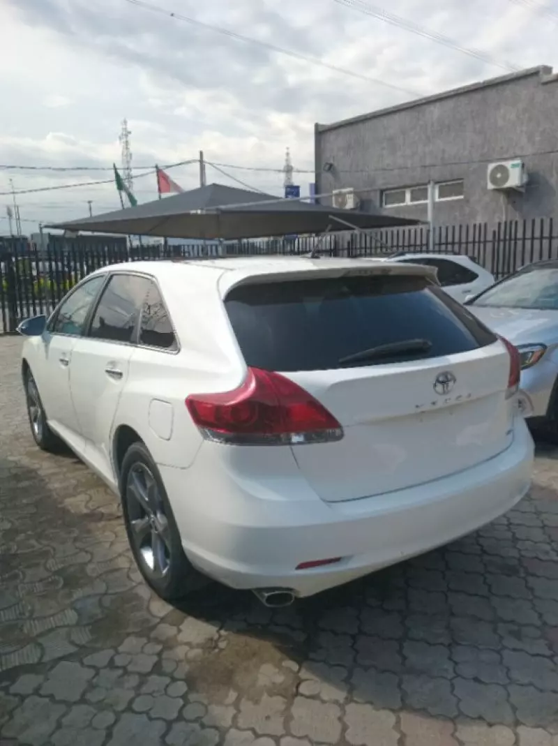Toyota Venza   - 2013