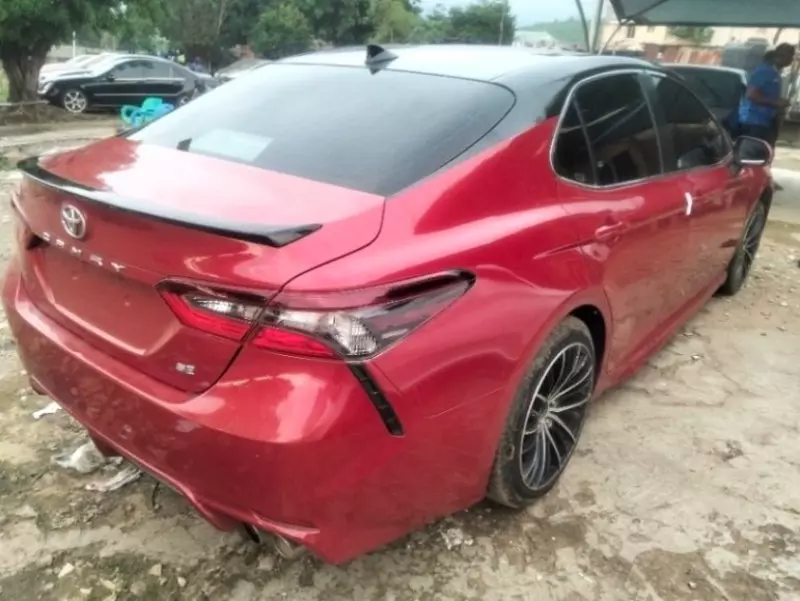 TOYOTA Camry   - 2021