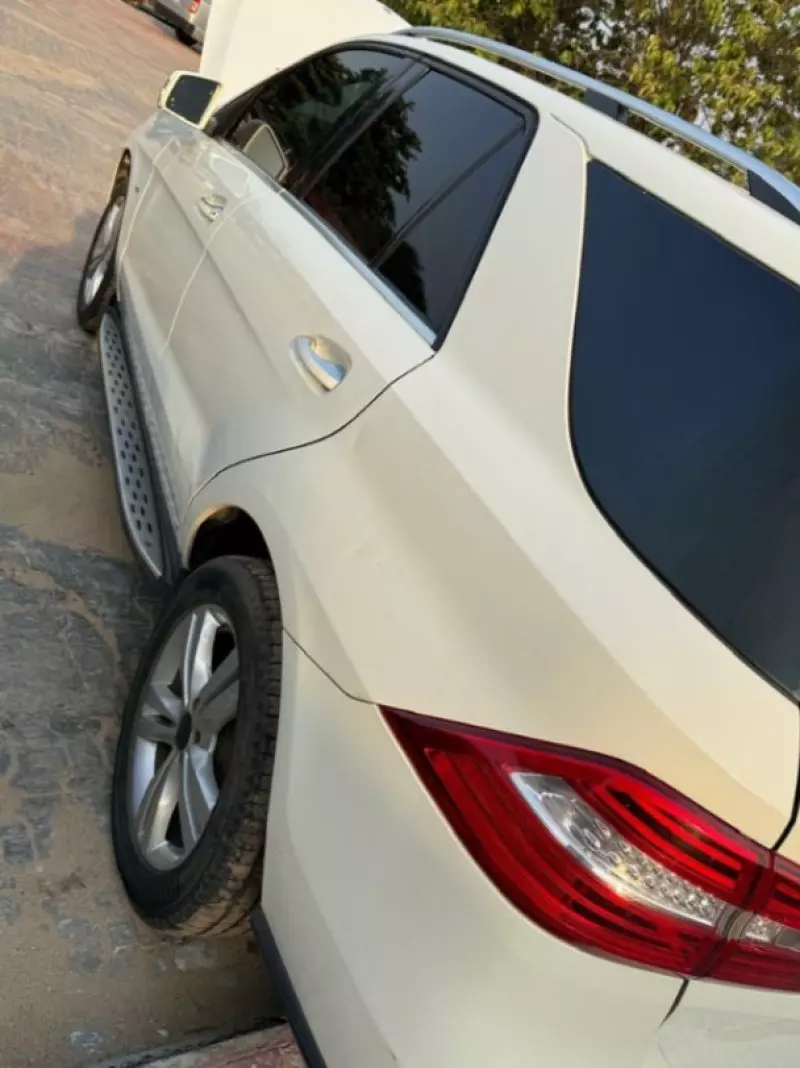 Mercedes-Benz ML-Class - 2012