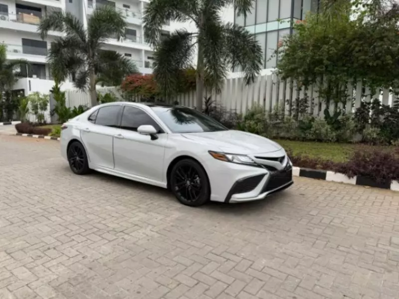 TOYOTA Camry   - 2023