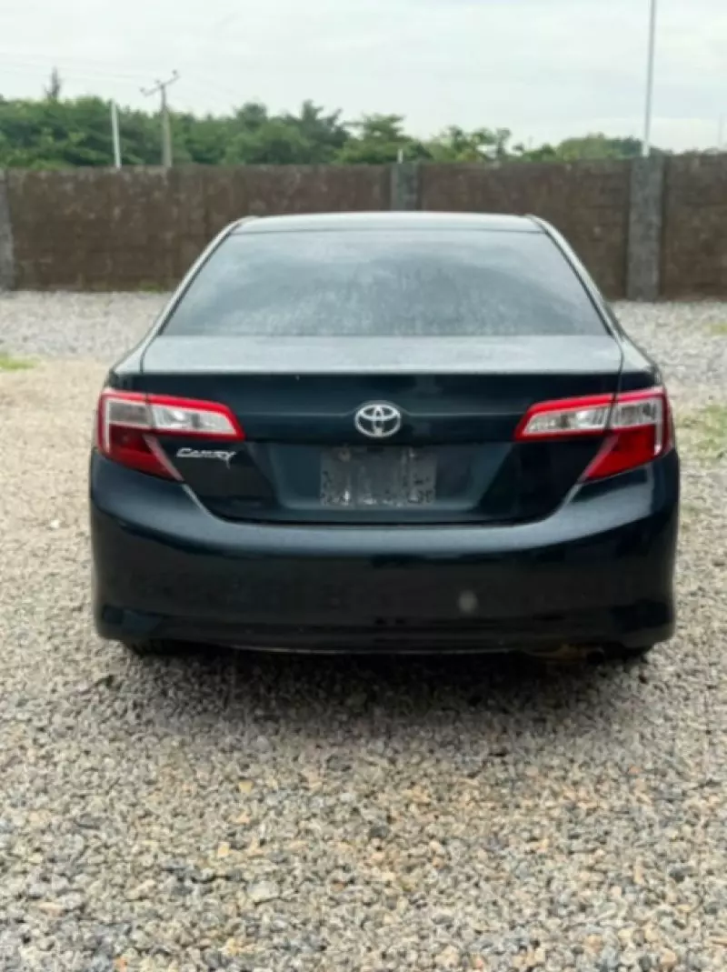 TOYOTA Camry   - 2012