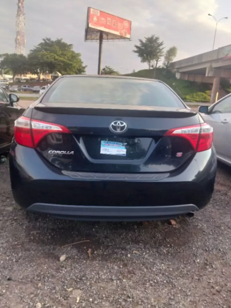 TOYOTA Corolla - 2016