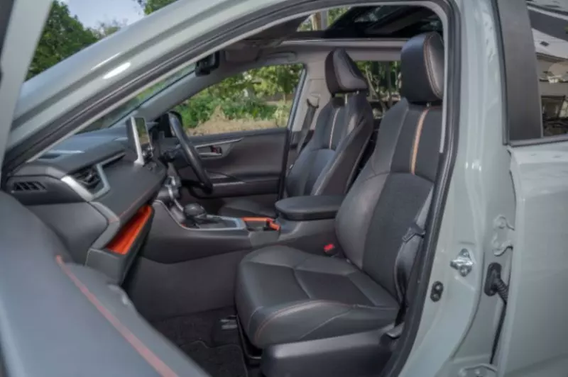 TOYOTA RAV4   - 2020