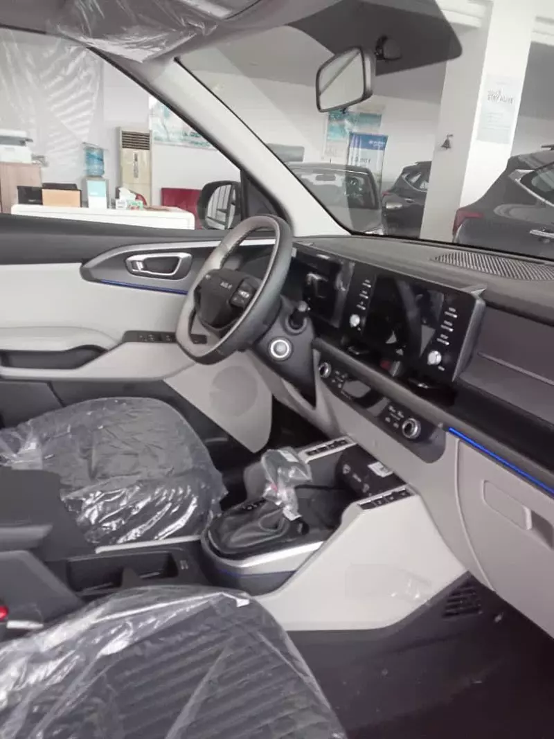 KIA Carens   - 2025