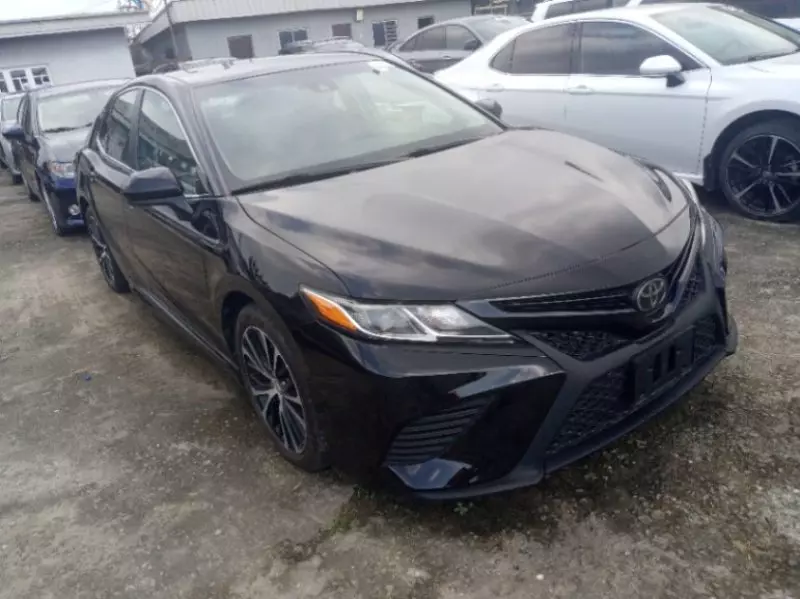 Toyota Camry   - 2019