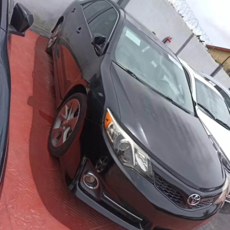 TOYOTA Camry   - 2012