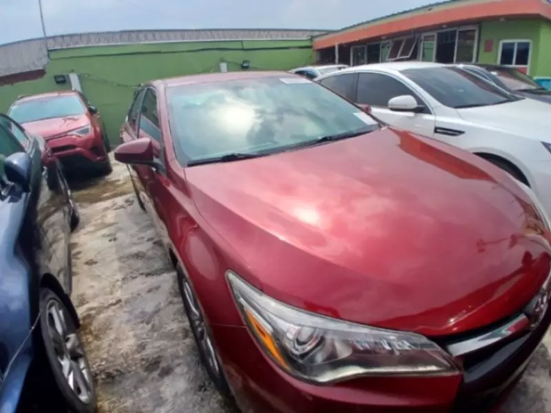 Toyota Camry   - 2015