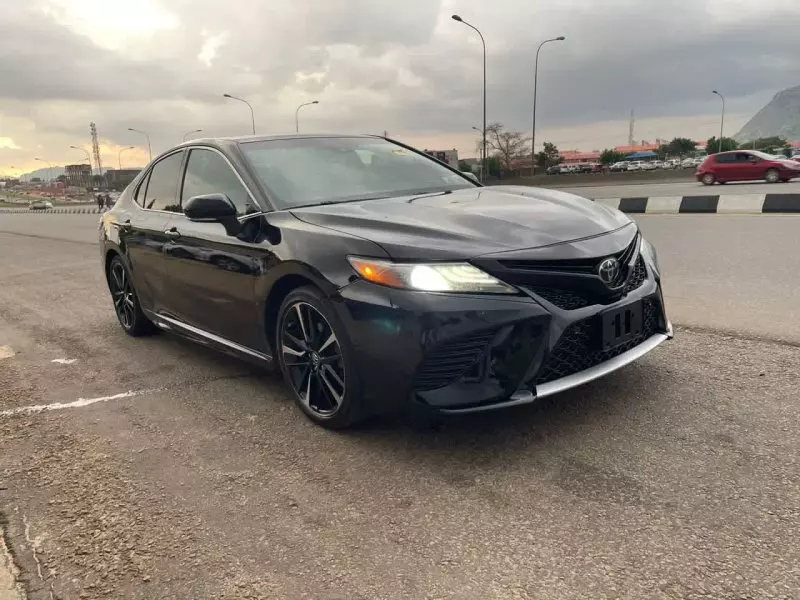 Toyota Camry - 2018