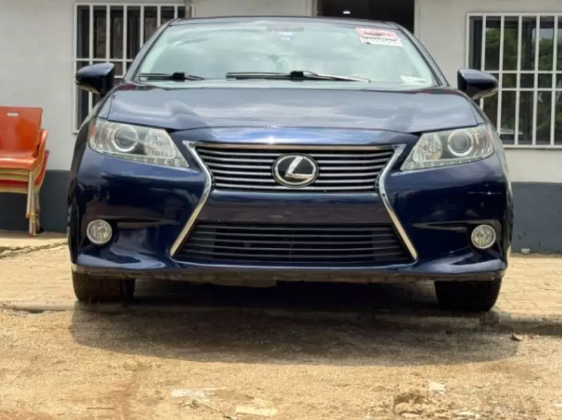 Lexus ES - 2013