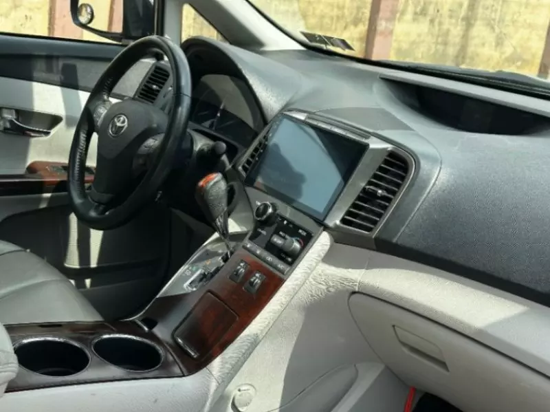Toyota Venza   - 2013