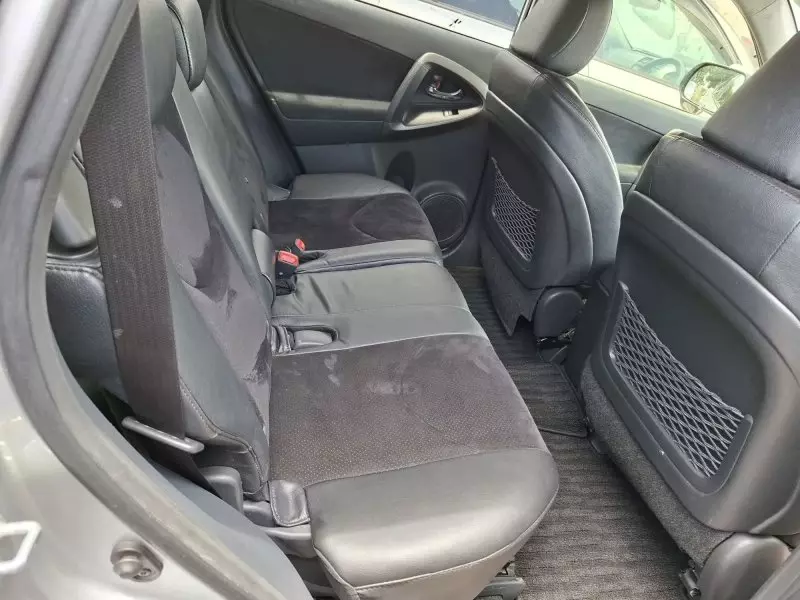 Toyota Vanguard    - 2011