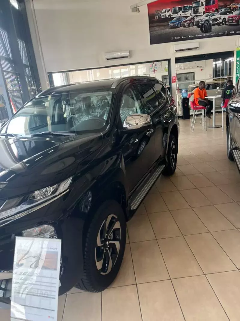Mitsubishi Pajero Sport   - 2026