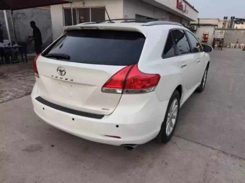 Toyota Venza   - 2010