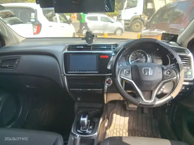 Honda Grace    - 2017