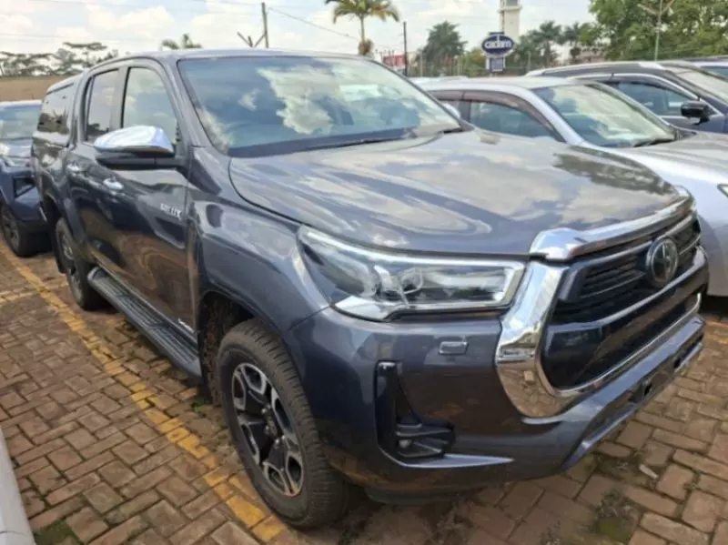TOYOTA Hilux - 2022