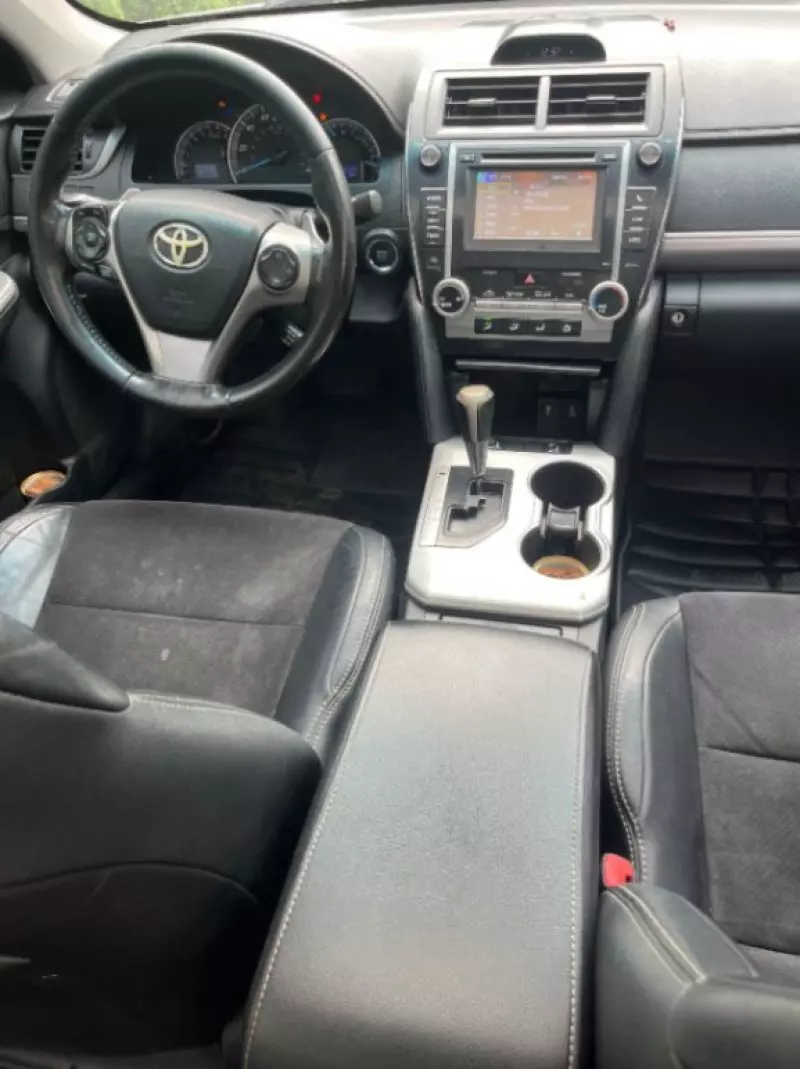 Toyota Camry - 2012