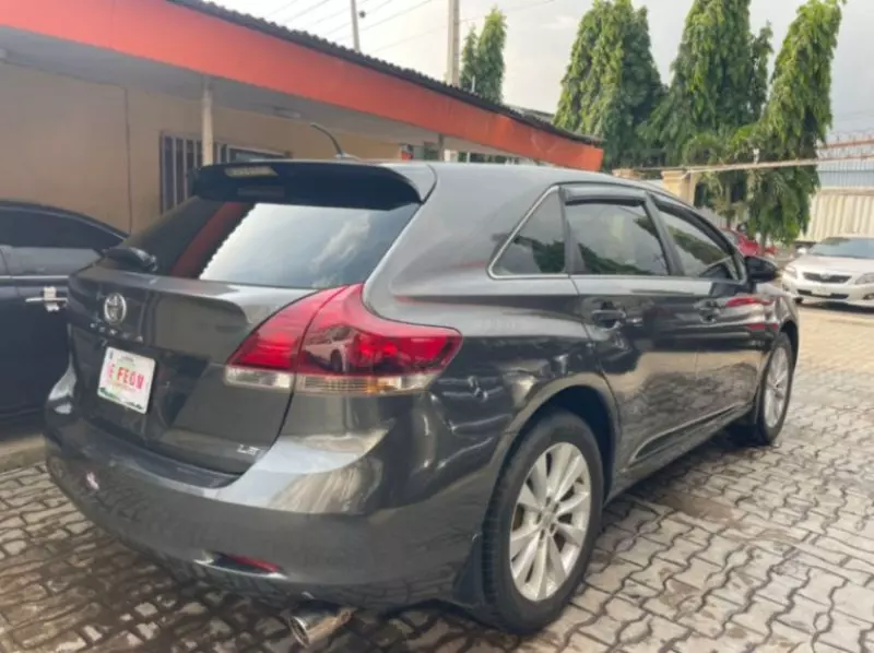 Toyota Venza   - 2013