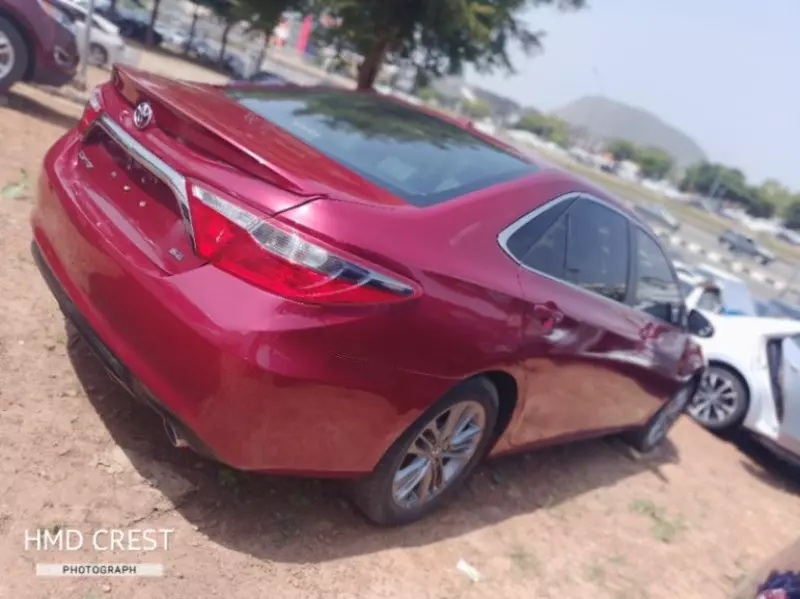 TOYOTA Camry - 2015