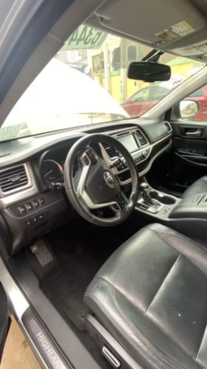 TOYOTA Highlander - 2015
