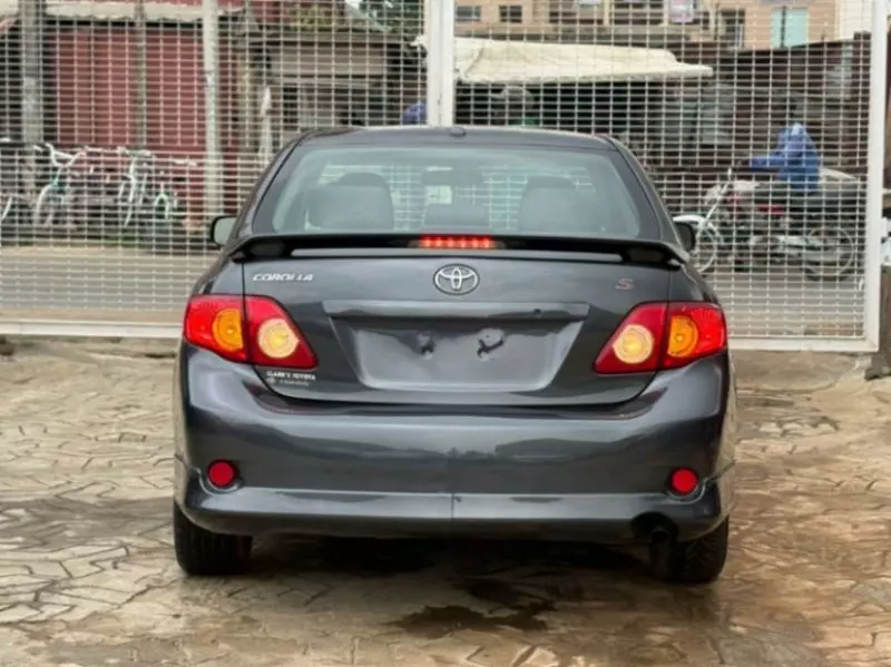 TOYOTA Corolla   - 2009