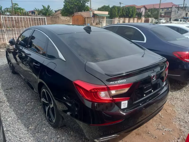 Honda Accord   - 2019