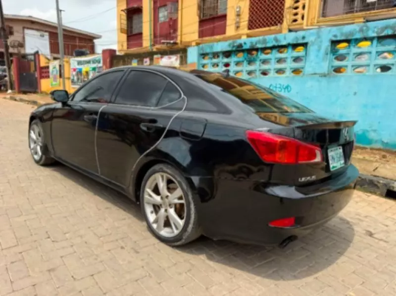 Lexus IS - 2009