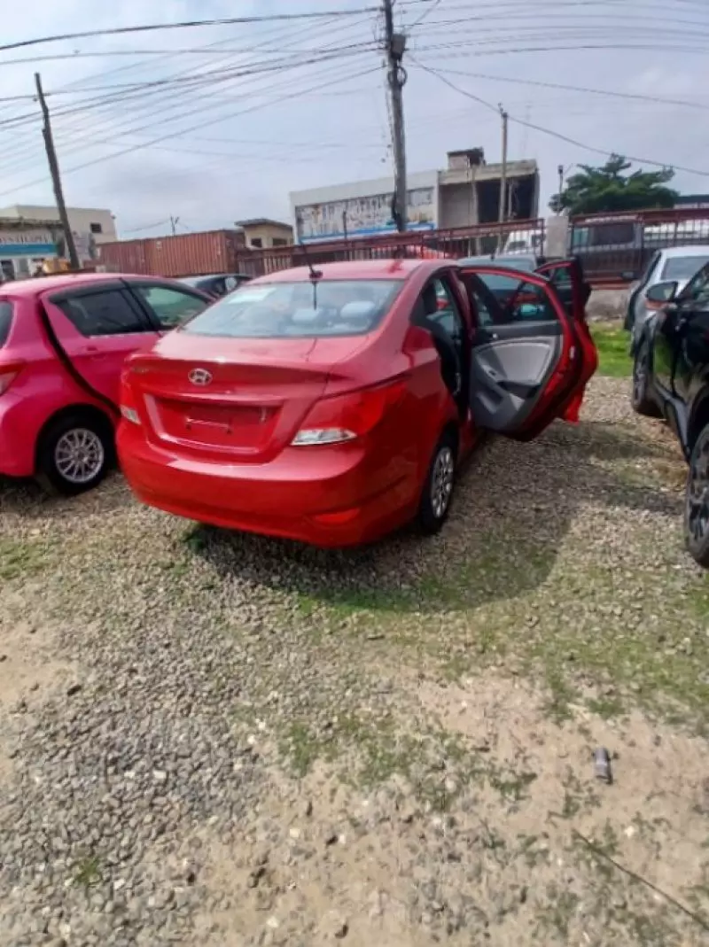 Hyundai Accent   - 2016