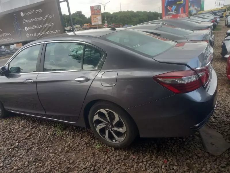 Honda Accord - 2017