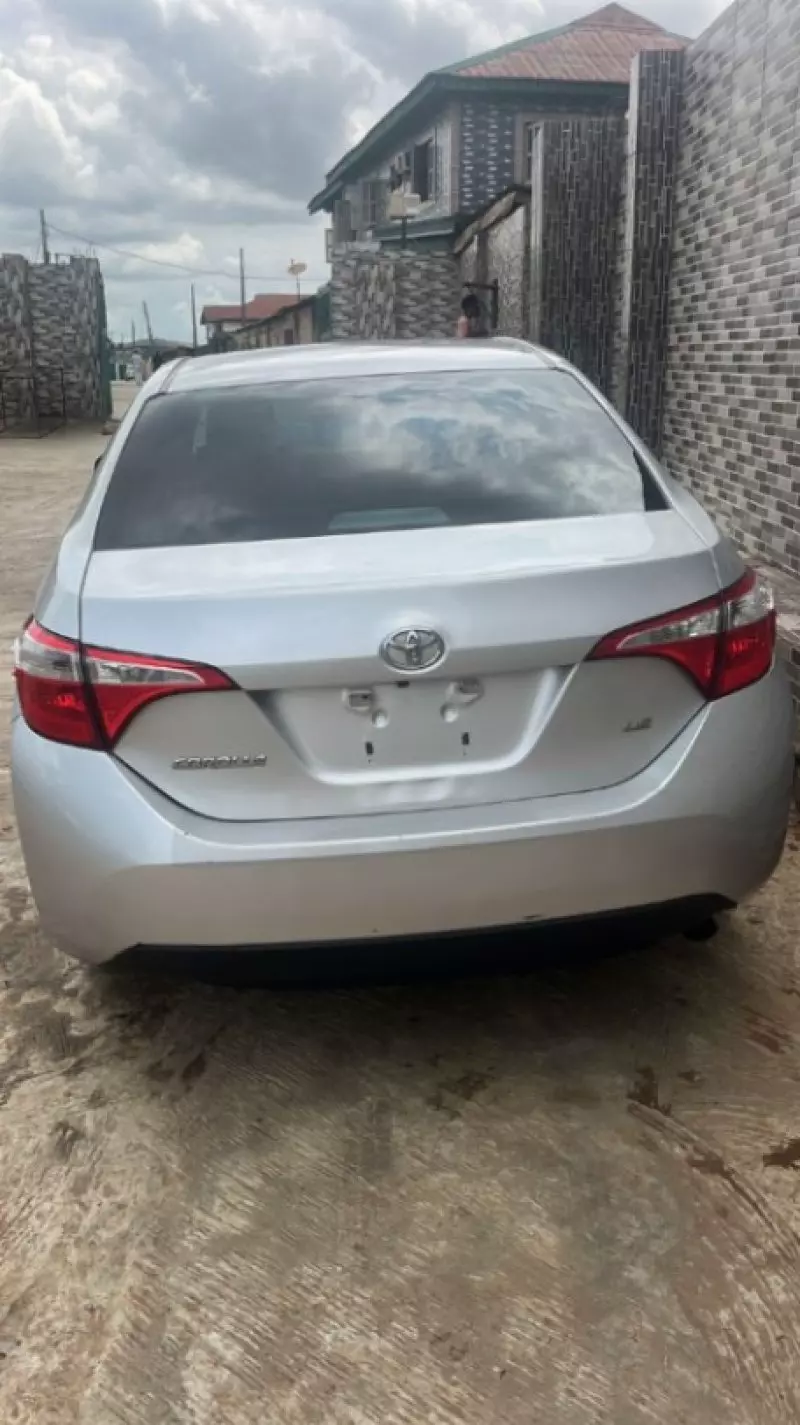 Toyota Corolla   - 2016