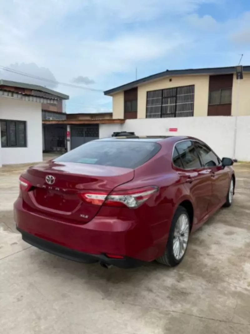 TOYOTA Camry - 2018