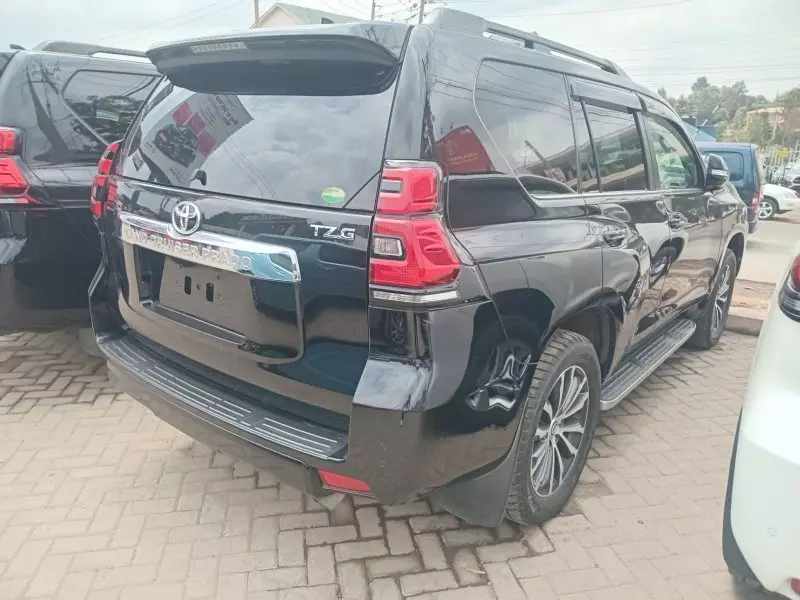 TOYOTA Landcruiser Prado   - 2019