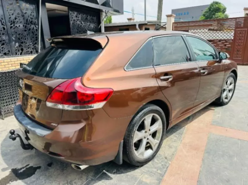 Toyota Venza   - 2013