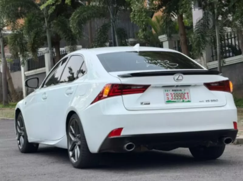 Lexus IS   - 2014