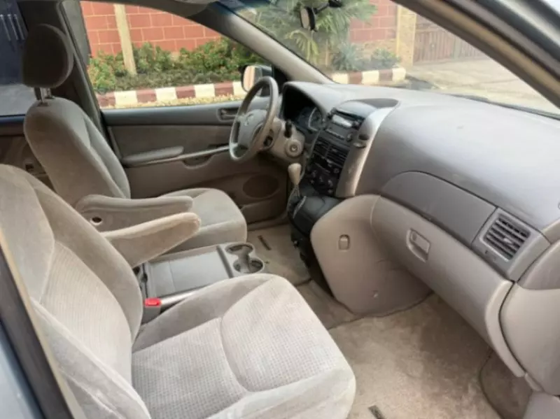 TOYOTA Sienna   - 2007