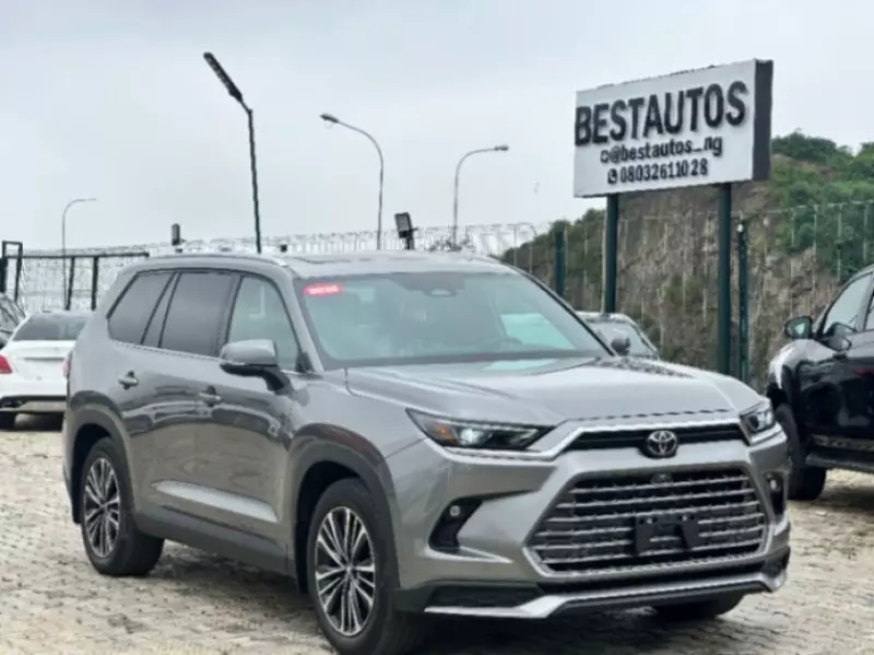 TOYOTA Grand Highlander   - 2025