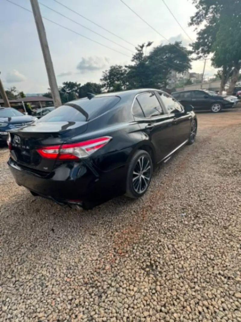 TOYOTA Camry - 2019