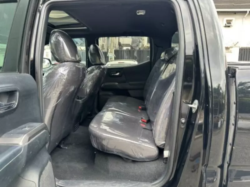 Toyota Tacoma   - 2017