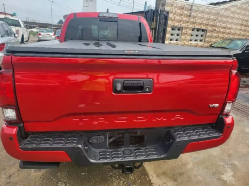 Toyota Tacoma   - 2013