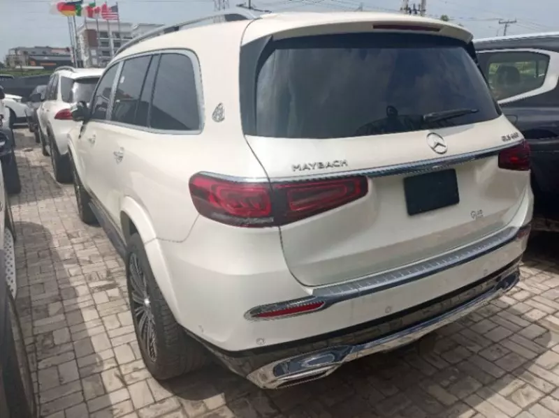 Mercedes-Benz Maybach   - 2021