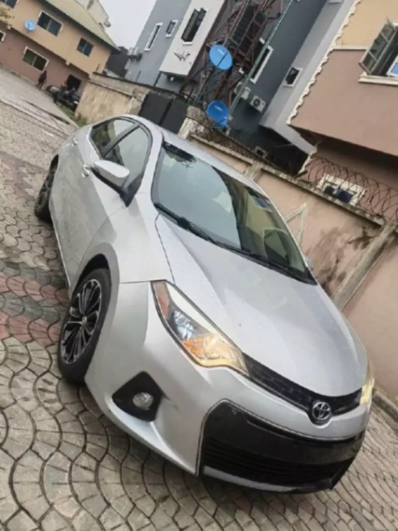 TOYOTA Corolla - 2014