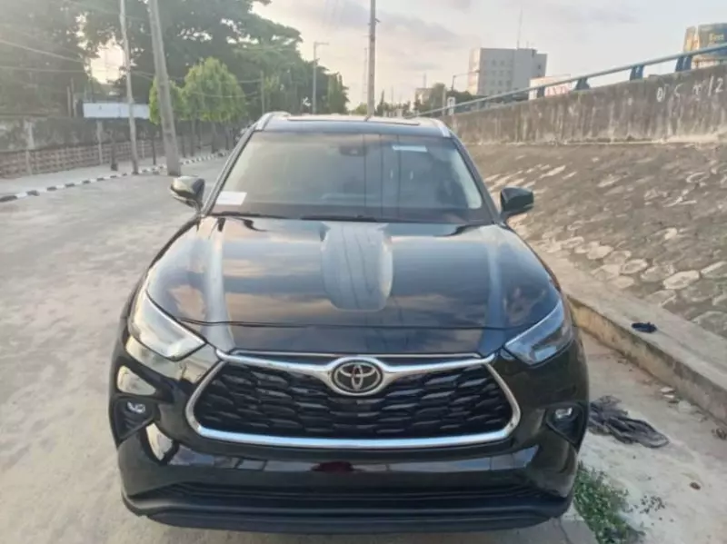 Toyota Highlander   - 2023