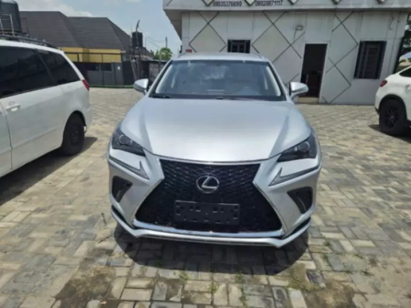 Lexus NX 200T   - 2017