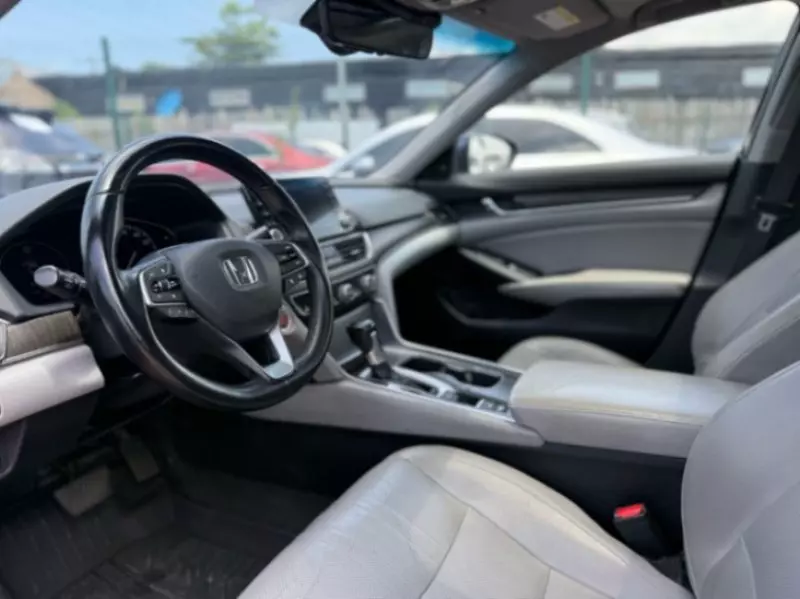 Honda Accord   - 2018